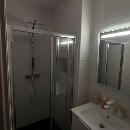 Elegance With Private Jacuzzi Pomérols